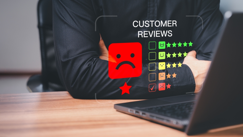 How to handle negative customer reviews